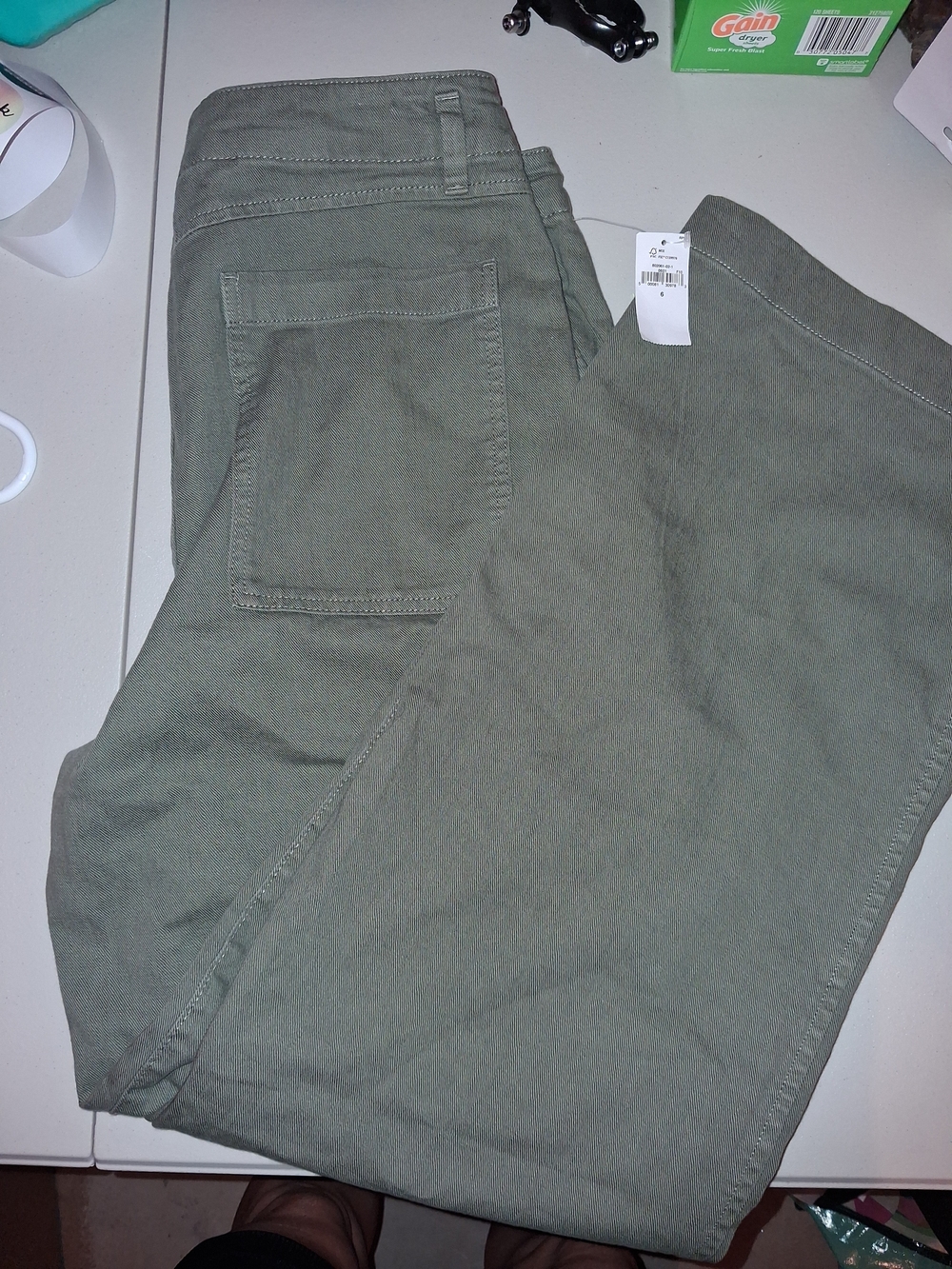 GAP Women's Loose Khaki Pants Size 6 Sage Green NWT